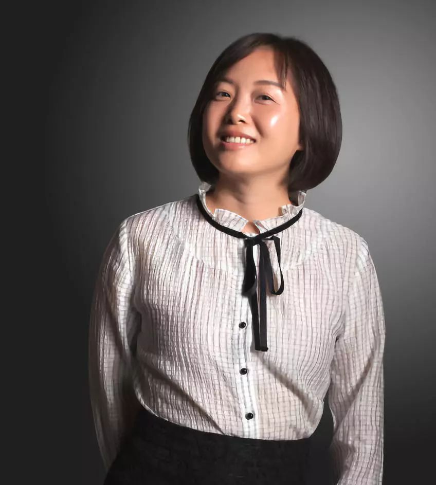 鉅亮光學--陳琦荷